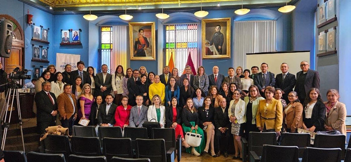 ElbaGonzaleR1's tweet photo. @SandraCordero16 #UnReto acercar la justicia a la gente. La @CorteConstitucional en Cuenca.
Evento organizado por el @colegiodeabogados
Apoyo @UCatolicaCuenca @CorteAzuay https://t.co/FkEKHWYp1n