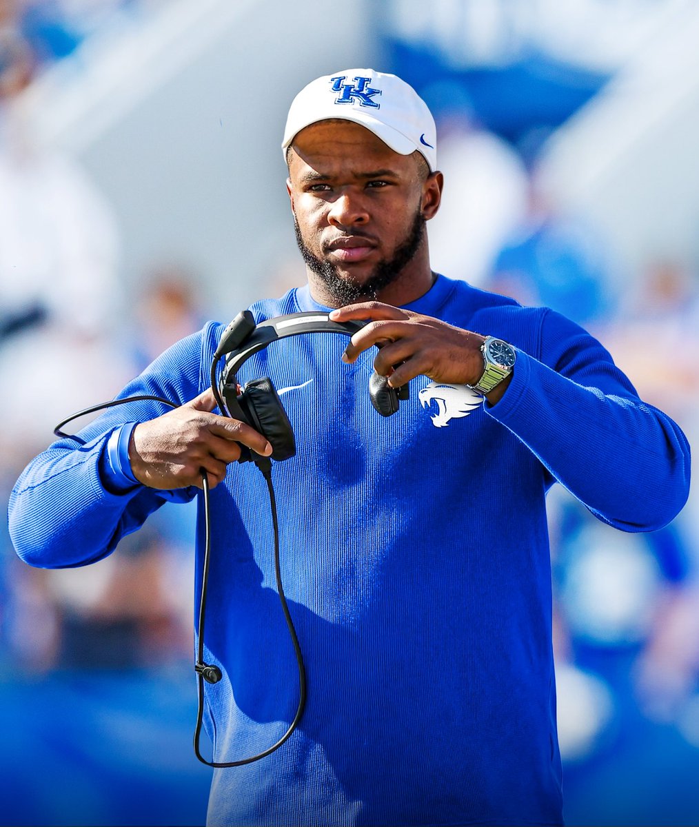 Dae'one Wilkins (@coachdae1) on Twitter photo I am blessed to now be joining The University of Kentucky and the Wildcat Nation as a Defensive Graduate Assistant!
Big things coming out of Lexington this season!!!
<a href="/UKFootball/">Kentucky Football</a> Let’s work!!!! #BBN 🔵⚪️ I am blessed to now be joining The University of Kentucky and the Wildcat Nation as a Defensive Graduate Assistant!
Big things coming out of Lexington this season!!!
<a href="/UKFootball/">Kentucky Football</a> Let’s work!!!! #BBN 🔵⚪️