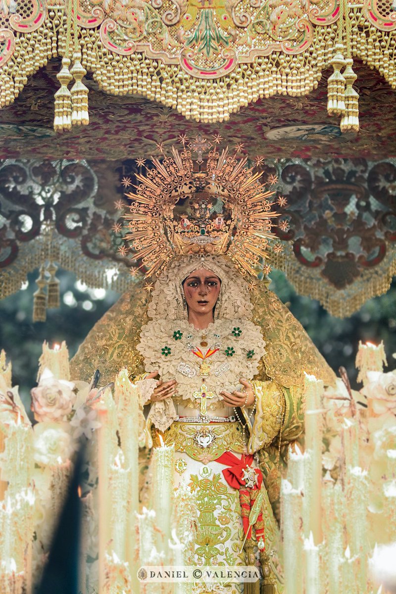 PasionDeSevilla's tweet photo. ¡FELIZ DIA A TODAS LAS MUJERES!

#SSantaSevilla24 
#8M2024 
#8M