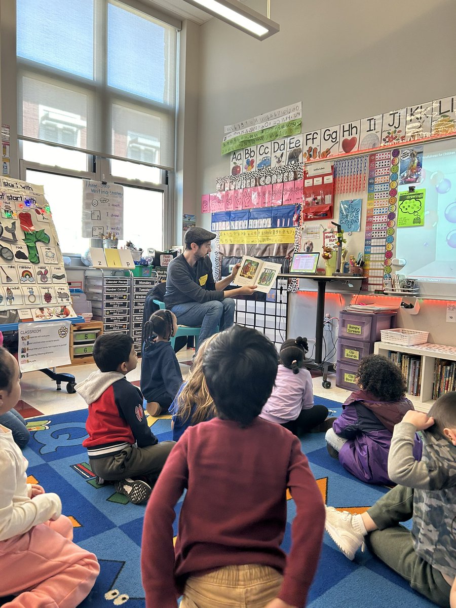 Godinez_FTPS's tweet photo. “Readers are lucky- they will never be bored or lonely.” -Natalie Babbitt

We had an amazing Read Across America Week in Room 203! Thanks to ALL of our Guest Readers! 📚 @LFriedman_FTPS @Rivera_CES_FTPS @Pape_CES_FTPS https://t.co/y1x8k7JOWS