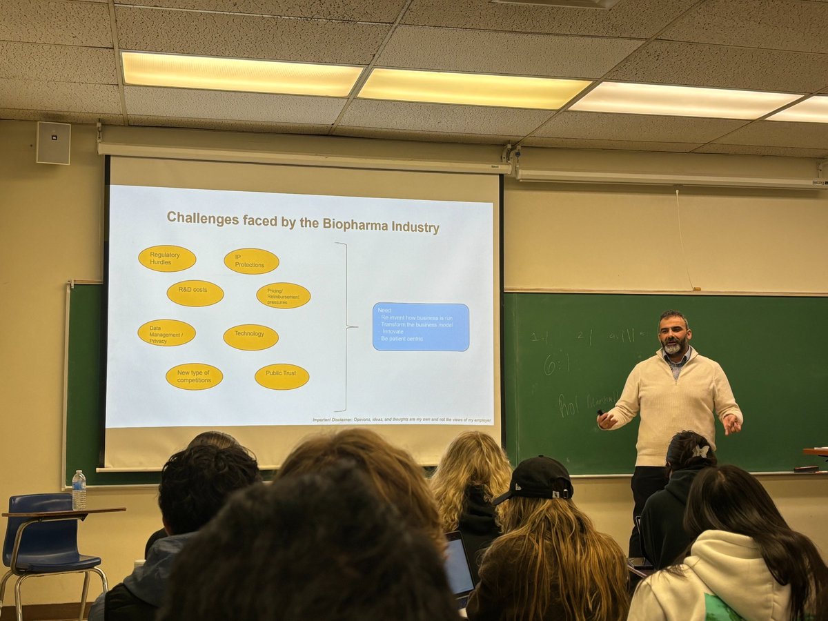 We were honored to welcome Roland Nassim, an Associate Director of @abbvie, to our undergrad strategy course (TMP120) at UCSB TM to share his insights on strategic management & innovation in the biopharmaceutical industry 🌟