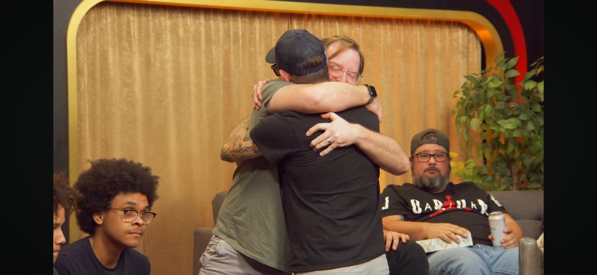 MikeMainMan's tweet image. This broke me ngl. Thank you Geoff, Rooster Teeth fan for life ❤️💙 #RoosterTeeth