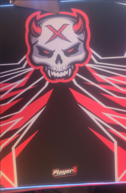 Redbit21's tweet image. Got my new @ApparelPlayer1 mousepad in today!!! It looks amazing!!