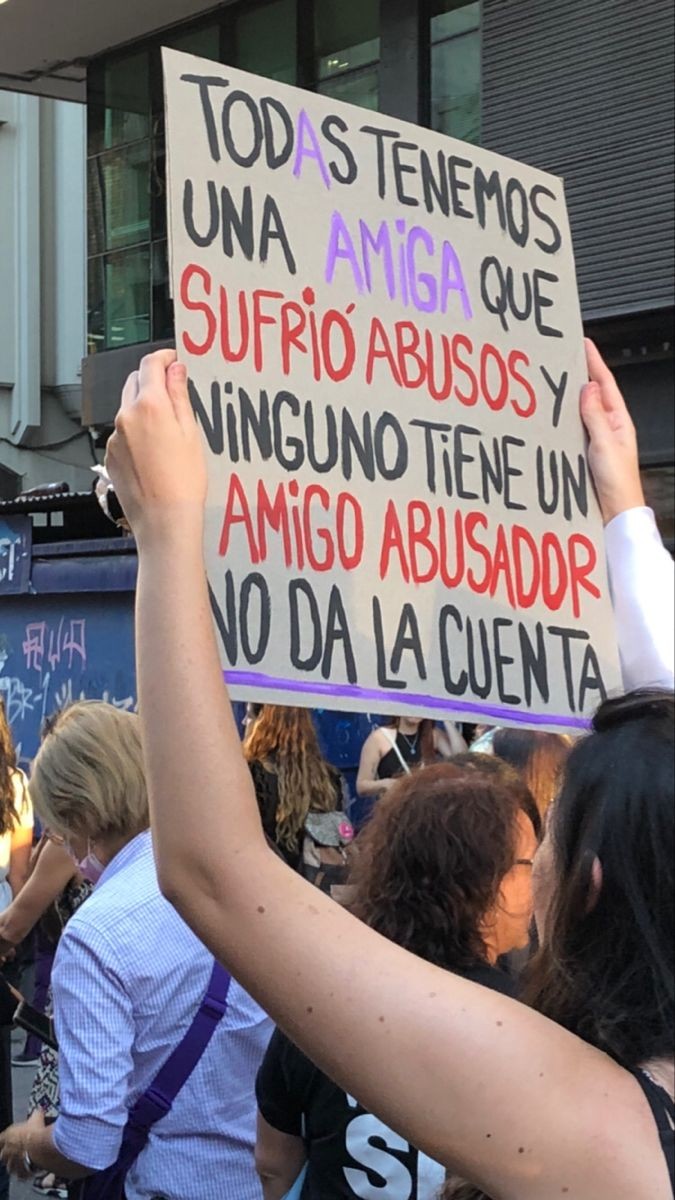 eledelaurx's tweet photo. casi todas las chicas k conozco han pasado por situaciones d abuso!! y sino lo han sufrido conocen a otra chica q si lo ha hecho https://t.co/2u8Pb5wg1a
