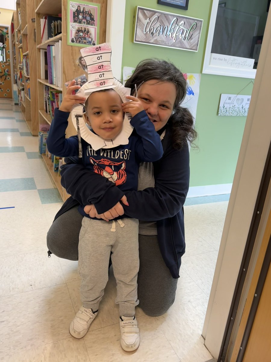 PeaceRoseMS's tweet image. #readacrossamericaweek #peacerosems #projectbeforeatPRMS