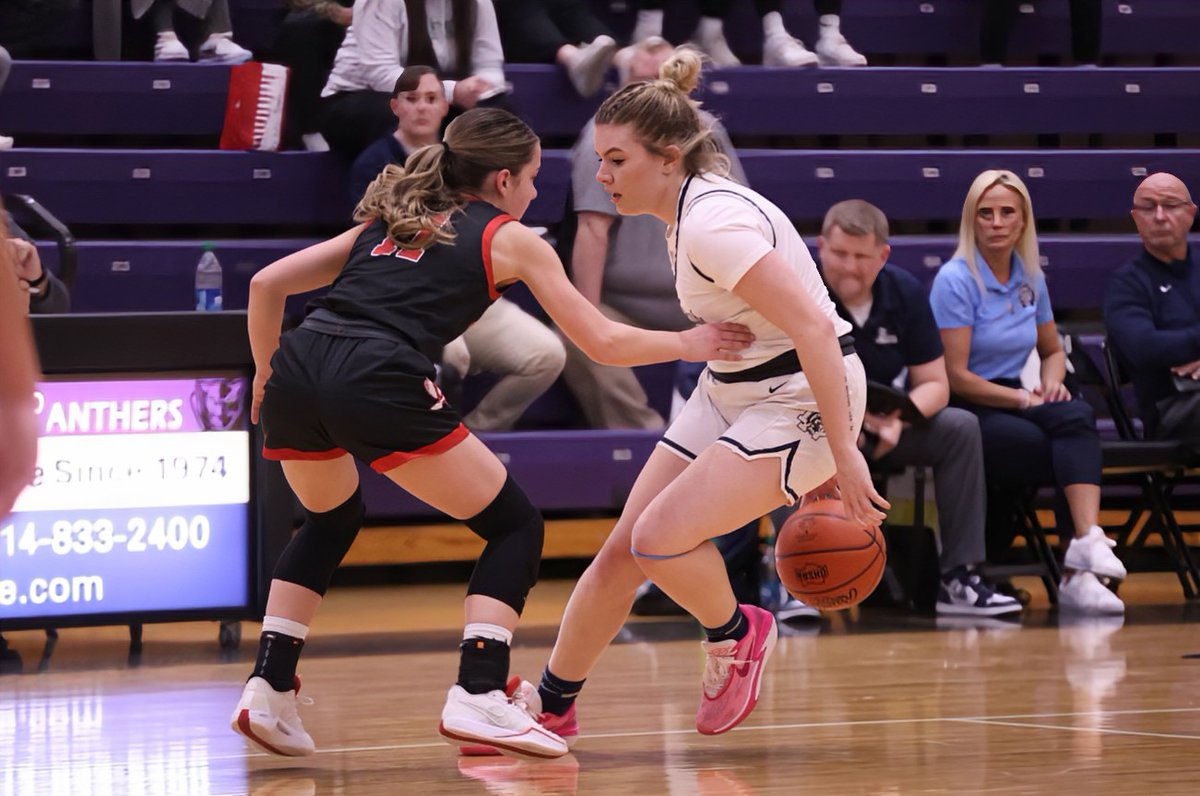 🏀 REGIONAL SEMI🏀

HALF: Berlin Hiland 40 Notre Dame 14

  @keith_curry @dp_dispatch @DispatchFrank @OGBSP @SheHoopsBball  @angie_saiter @CBUSsportsLocal @EmmaErvin270 @HilandAthletics @SEDABSports  @ashleyjmullet @bradyreese_ @GoNDTitans @sparksgwen27