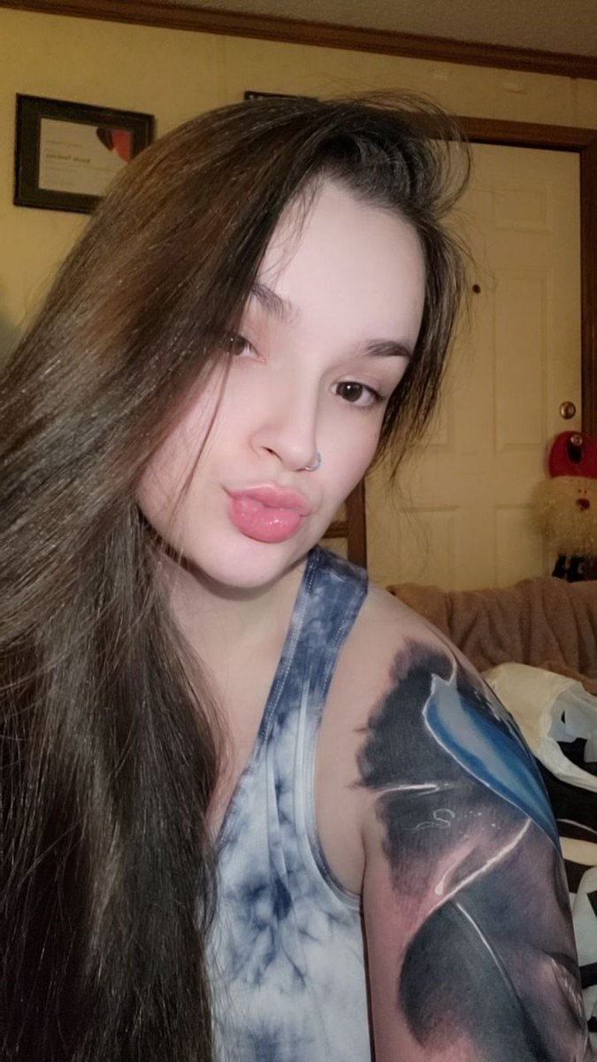 KayleyHunter's tweet image. Just another 1/4 sleeve, nbd