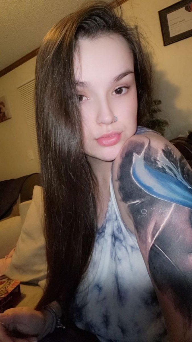 KayleyHunter's tweet image. Just another 1/4 sleeve, nbd