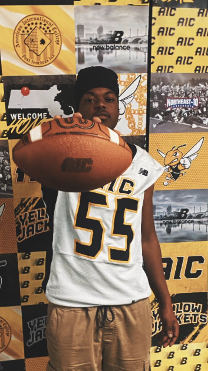 Jaede55's tweet photo. Huge shout out to @AICFootball for the awesome visit, it was definitely my pleasure!! 
@CoachIz_Abraham @LouConteAIC 
@CoachWollman52 @CoachChipka https://t.co/Vi5ITm6ORQ