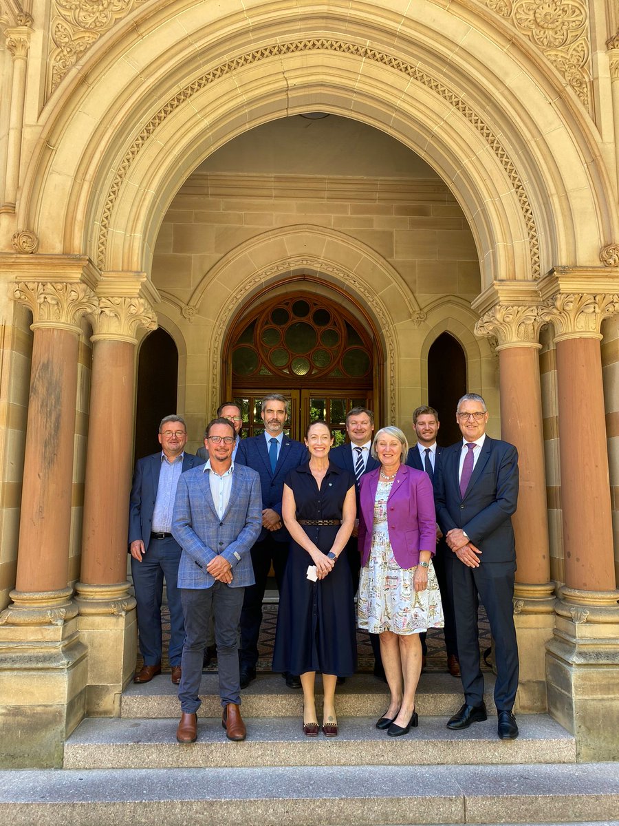 🇩🇪 Ambassador Beate Grzeski met with representatives of @UniofAdelaide to discuss current scientific cooperation between 🇦🇺 and 🇩🇪 & potential further cooperation opportunities in the areas of healthcare and climate change🔬