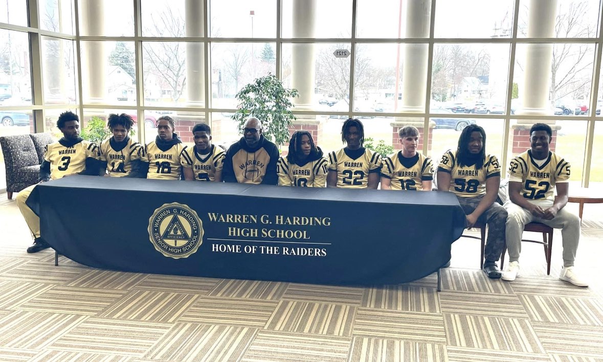 WGHFootball's tweet photo. Congratulations to these young men who will continue their academic and athletic careers at the next level!
#TuffStreet https://t.co/QvHwBtPsrU