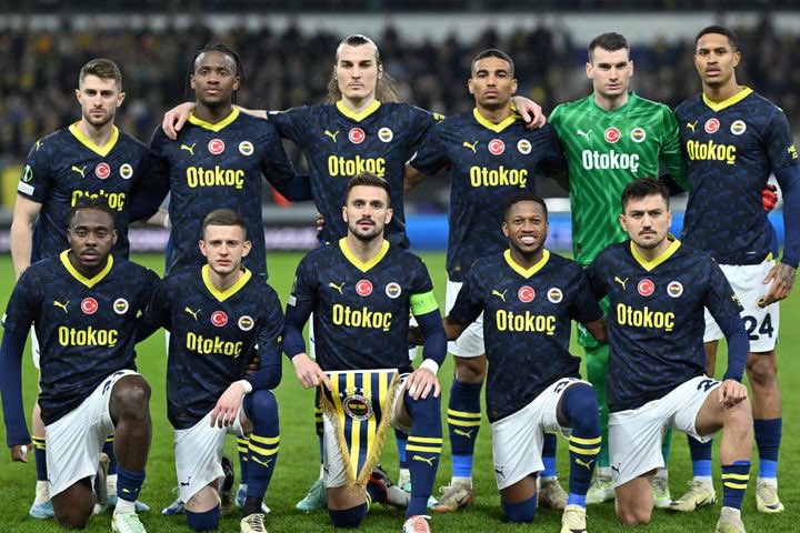 Yaptığımız işi ikinci maçta da evimizde oynaycağımız maçla bitireceğiz 💪🏽🙏🏽 Brüksel’i Kadıköy’e çeviren büyük taraftarımıza sonsuz teşekkürlerimizle 💛💙 @Fenerbahce