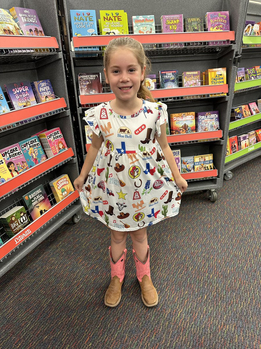 NISDFieldsLibrary (@fields_library) on Twitter photo Today for Read Across America Week it was read a book about a different culture and then wear something that represents your culture. <a href="/NISDFields/">Fields Elementary</a> Today for Read Across America Week it was read a book about a different culture and then wear something that represents your culture. <a href="/NISDFields/">Fields Elementary</a>
