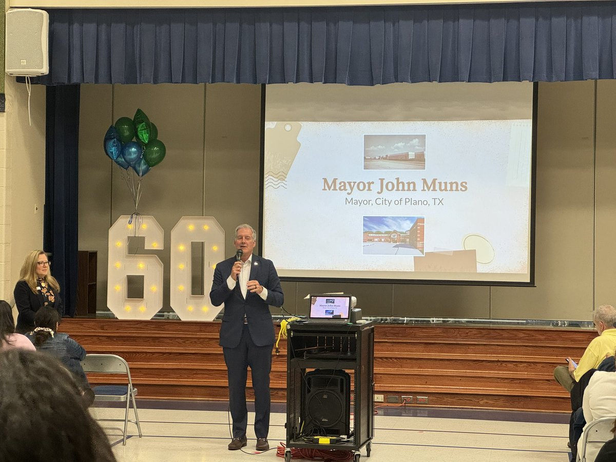 Our very own @cityofplanotx Mayor Muns here to celebrate our 60th anniversary and first “Sigler Elementary Day”!