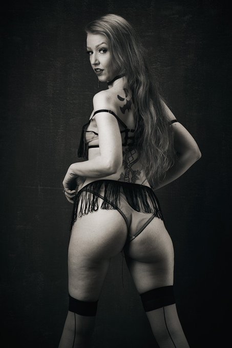 Vegas talent and producers- I&rsquo;ll be in town March 15-23rd! Always tested with swabs/Mgen, punctual, professional<a href="/tag/devicebondage"class="tags"><span>#devicebondage</span></a>