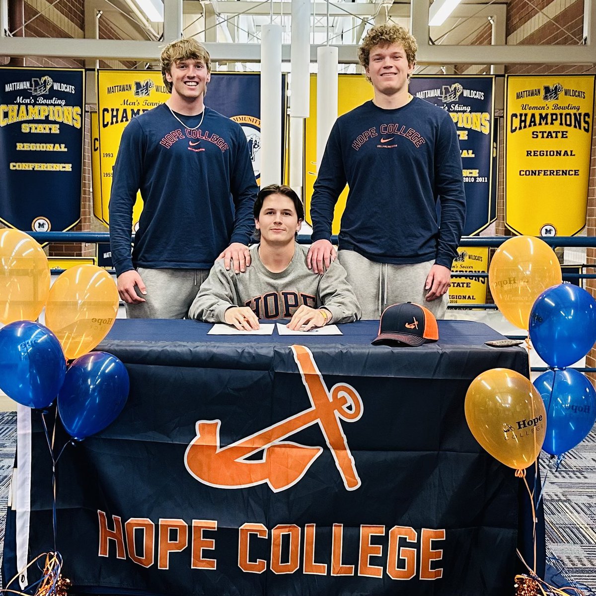 Wyatt Hicks (@wyatthicks_43) on Twitter photo It’s official ✍️ 🔵🟠⚓️
<a href="/HopeCollegeFB/">Hope College Football</a> <a href="/Coach_HThompson/">Hunter Thompson</a> <a href="/PStuursm/">Peter Stuursma</a> <a href="/jacobpardonnet/">Jacob Pardonnet</a> It’s official ✍️ 🔵🟠⚓️
<a href="/HopeCollegeFB/">Hope College Football</a> <a href="/Coach_HThompson/">Hunter Thompson</a> <a href="/PStuursm/">Peter Stuursma</a> <a href="/jacobpardonnet/">Jacob Pardonnet</a>