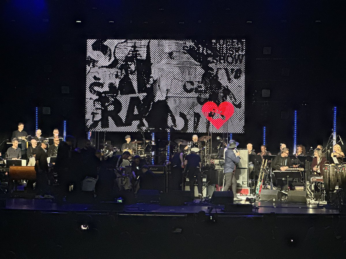 What an incredible performance led by Music Director and Band Leader @Willbassboy, our rockin' house band and singers! You all are the backbone of #LoveRocksNYC and the best in the business! We couldn't have asked for a better show!
