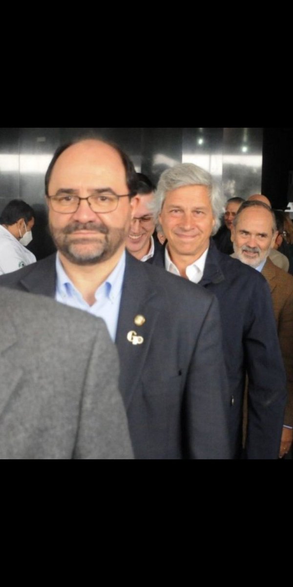 Humanismo4T's tweet photo. Ahora resulta que @EmilioAlvarezI @CentroProdh @lialimon están muy indignados porque el Pdte @lopezobrador_ les descubrió el pacto que hicieron con @EPN quien permitió la desaparición de los 43 normalistas de Ayotzinapa. ¡Delincuentes hipócritas! https://t.co/ZMfkv5qgL8