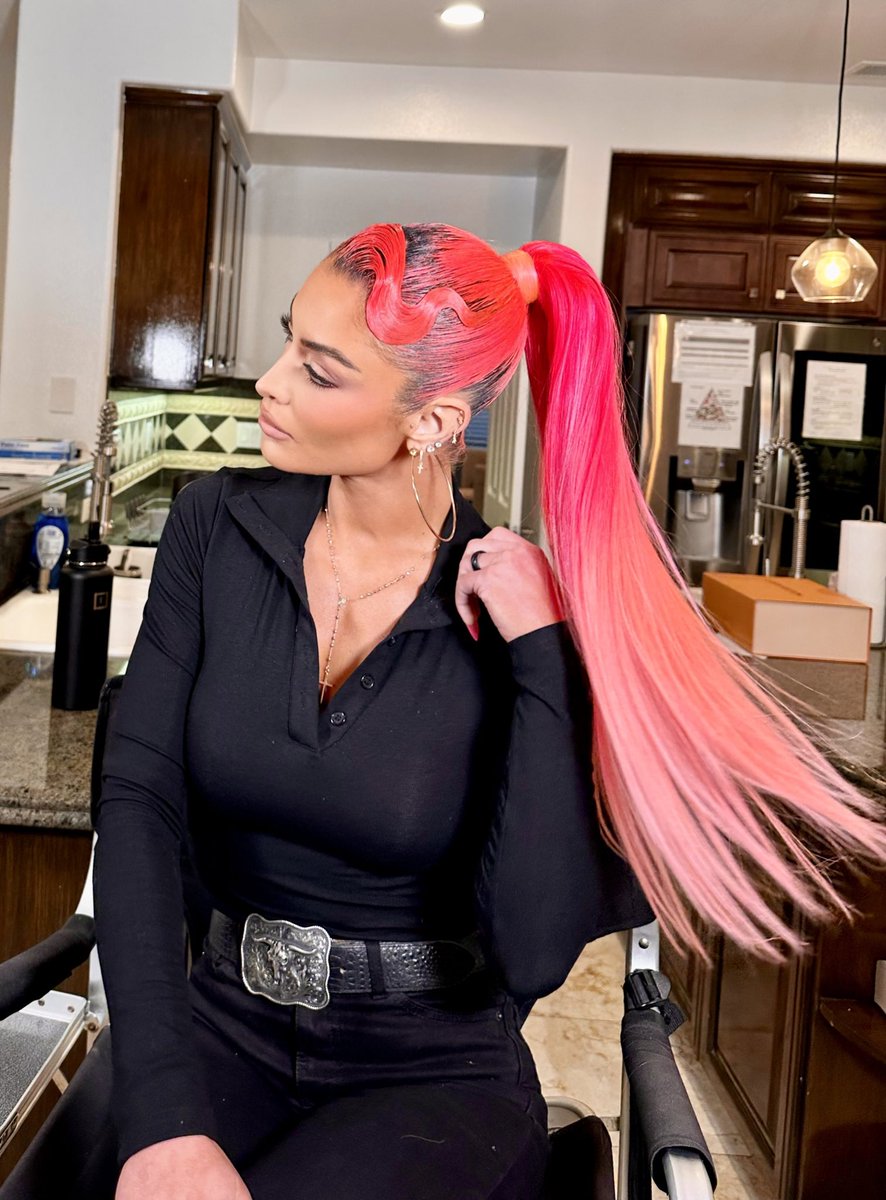 natalieevamarie tweet picture