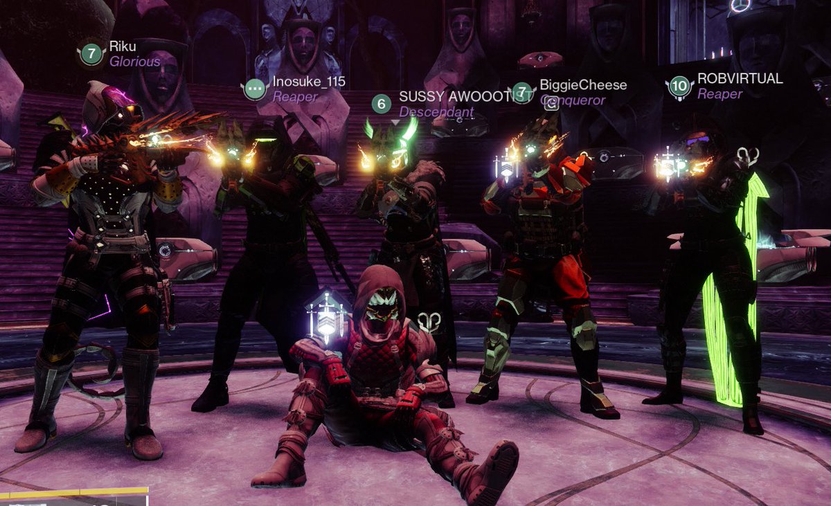 saigesrage's tweet photo. Just did an all hunter last wish raid in destiny 2, so we could get more loot and points for the guardian games (as you can see, all five standing behind me got the exotic, I was the only one who did not get it 😢) it was fun, but I think imma stick to my warlock for now 😂 https://t.co/NYvxIHP1cu