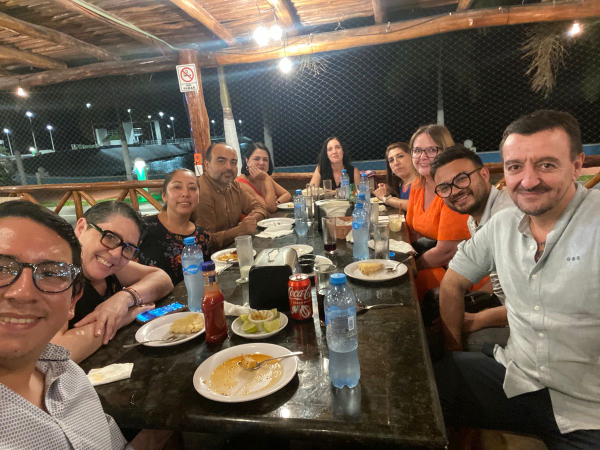 Finalizando el 2o día del #XCongresoALICE <a href="/ALICE_compol/">ALICE | Comunicación Política</a> con delicioso convivio con <a href="/lupanke/">Luciana Panke</a> <a href="/maRIOrioRDA/">maRIO rioRDA</a> <a href="/ginasibaja/">Gina Sibaja Quesada</a> y excelentes expositores.