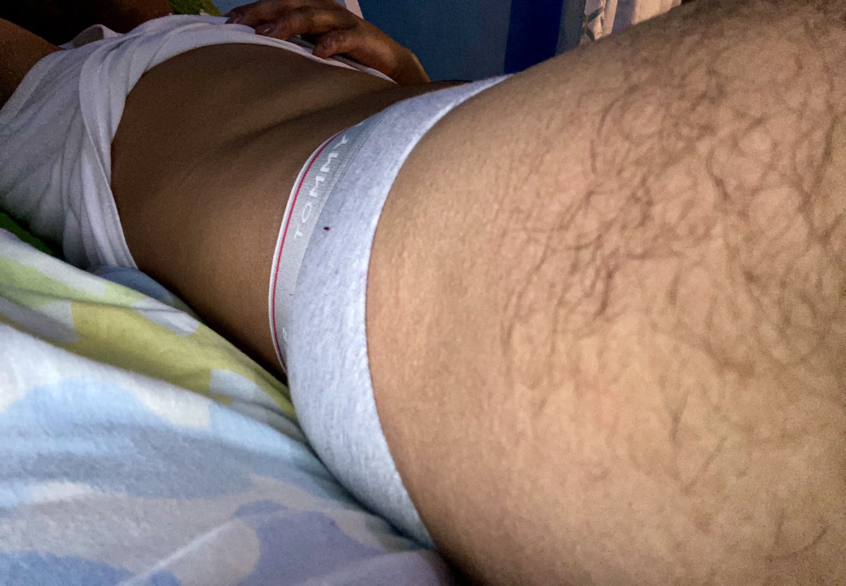 EmilioPrezV2's tweet photo. “Por tentaciones como tu hay tantos pecadores como yo”

#oaxacagay 
#Sexy https://t.co/s3YLLqlPJF