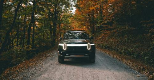 EugeneTransport's tweet photo. Rivian reveals the R3 and the R3X will be released most likely in 2027. https://t.co/vyo1PbMCBd

#Rivian #SUVs #EntryLevel #ElectricVehicle #R3X #2027Models 

Follow Us!             
Pinterest: https://t.co/GPosJzkLLh
Facebook: https://t.co/w1S1Yz2wOW https://t.co/uR26yn9SsA
