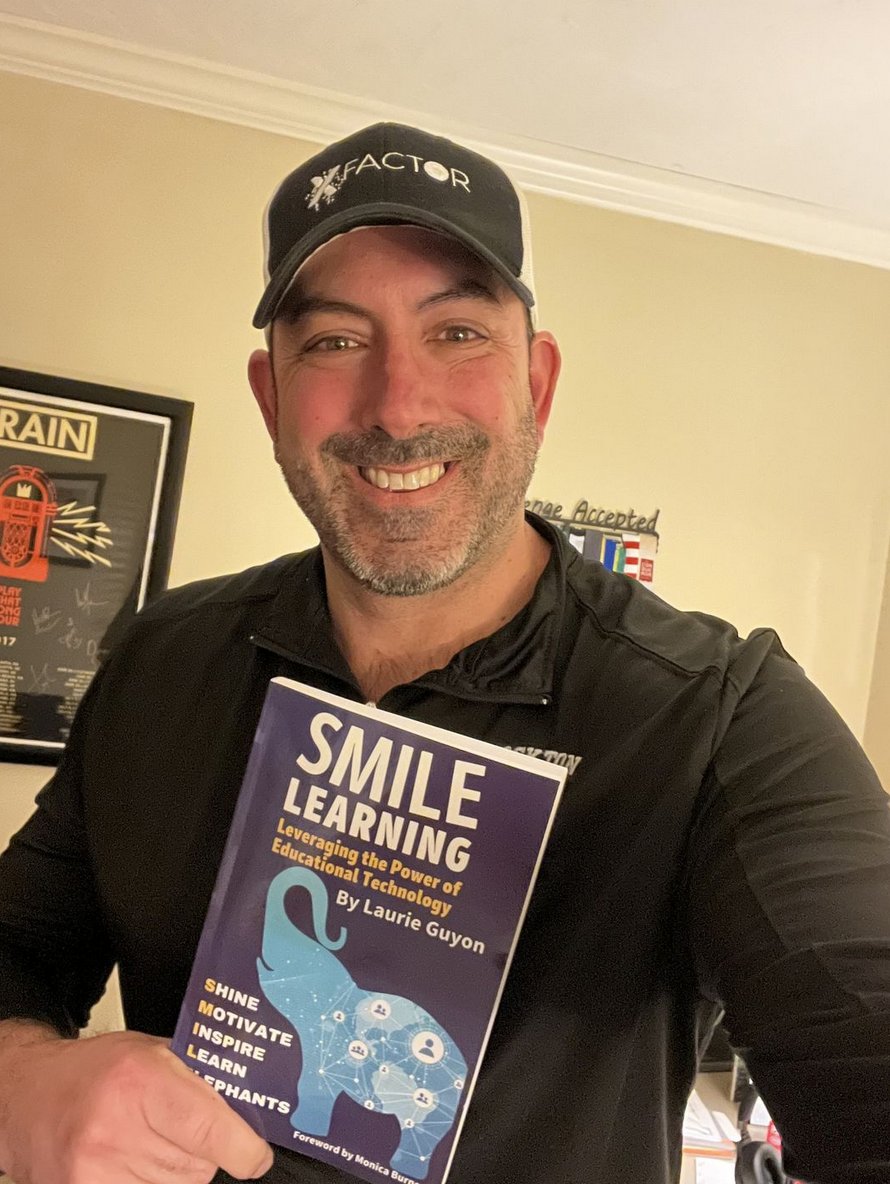 MatthewXJoseph's tweet image. Happy book birthday #smilelearning
Great book with practice #EdTech strategies from @SMILELearning 

Check it out: a.co/d/dZzHbr7