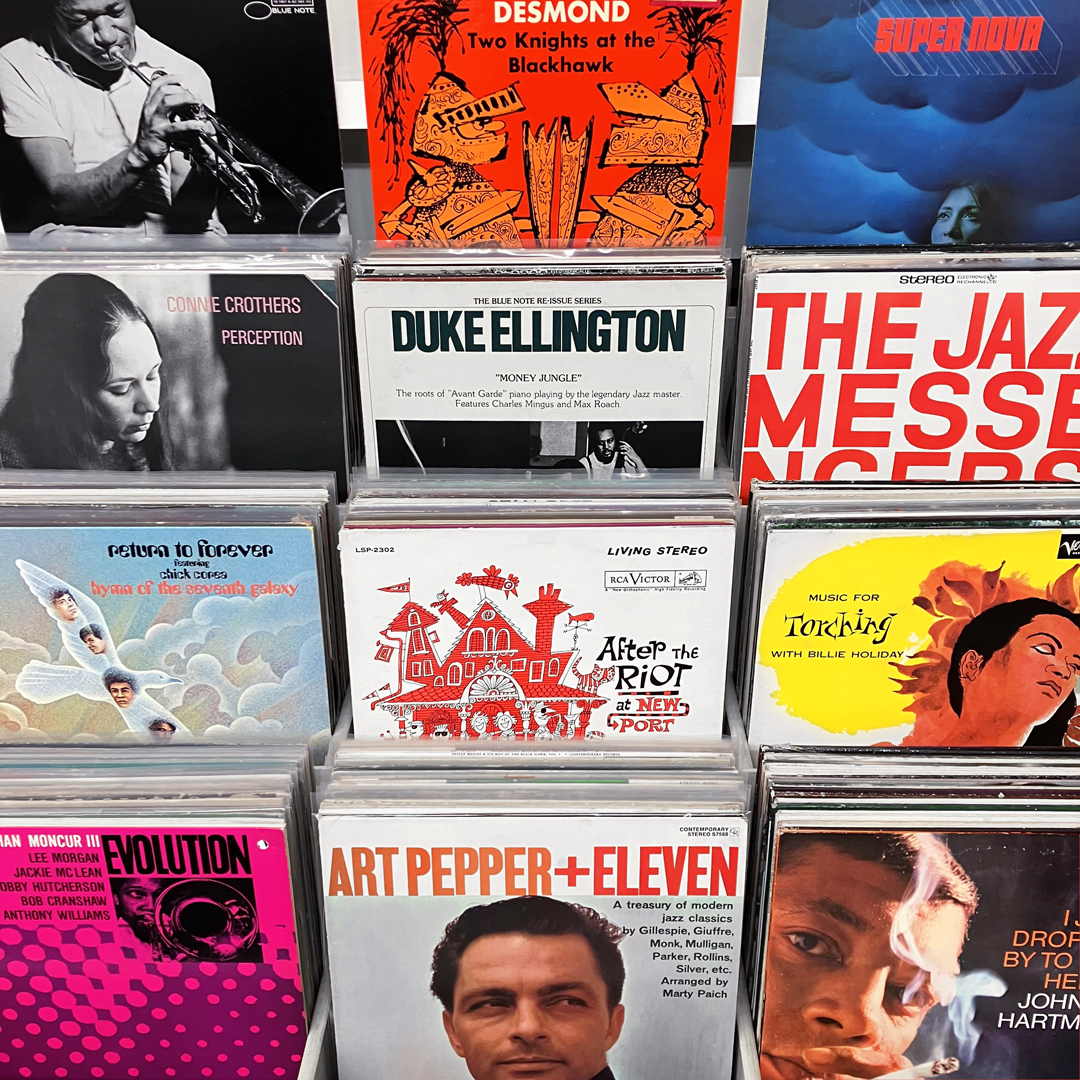 🔥🔥PART TWO of our VINTAGE JAZZ dig! 150+ more fresh, vintage jazz LPs going out in the rack at our Oak Ridge record store this Saturday morning (March 9th) at 10:00am… See you at Wild Honey!

#jazz #jazzvinyl #vintagevinyl #ilovejazz #recordstore #recordstore #tennessee