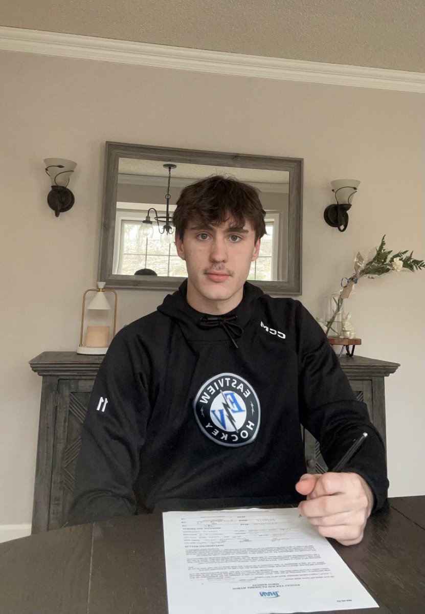 Congrats to <a href="/JordoBro11/">JORDAN BROTHERS</a> from <a href="/EVBoysHSHOCKEY/">EASTVIEW BOYS HOCKEY⚡️</a> on his tender with the <a href="/WiscWindigo/">Wisconsin Windigo</a> We’re proud of you buddy, keep working!