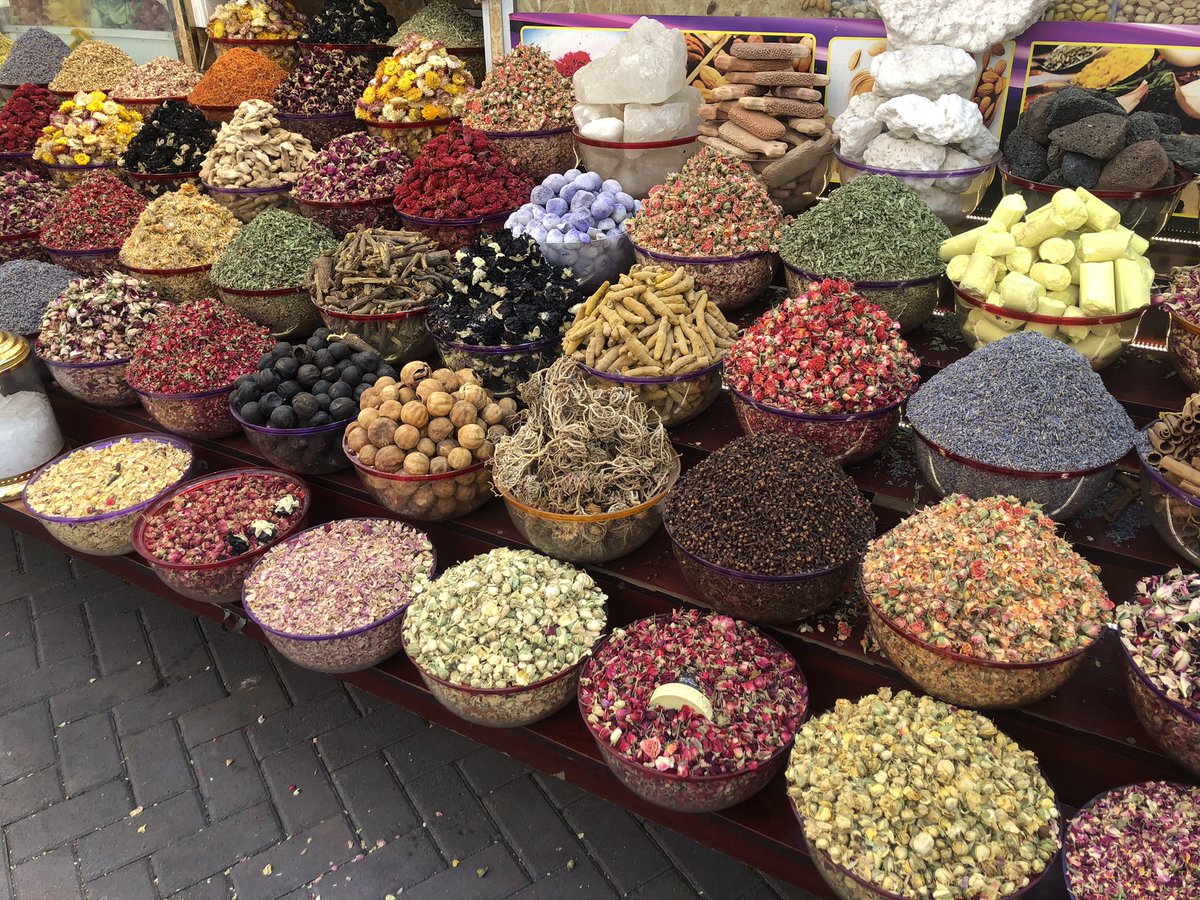 AndyAshworthMC's tweet photo. Have worked in UAE on many occasions, but to come back for a holiday is very different. Wandered round the City, very impressed with the cleanliness of #Dubai & the friendliness of all the people #AmazingBuildings #HolidayMemories https://t.co/mDrcqulx9q