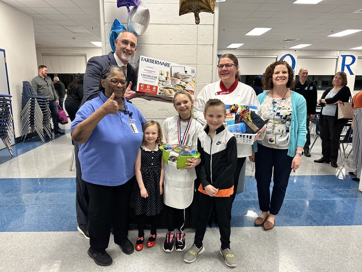 Enjoyed my evening sampling delicious recipes prepared by @YCSD elem students in the Future Chef competition sponsored by @sodexoUSA All students who participated did an amazing job so it was a difficult competition to judge! Congrats to the 1st place winner Paisley from GBES!