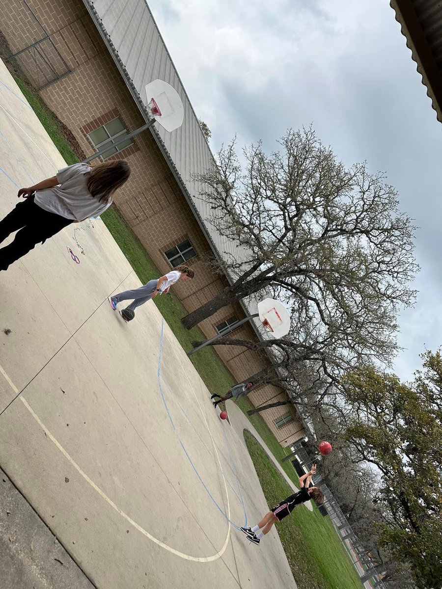 CiboloCreekES's tweet photo. Cub Crawl Teacher Experience… “Every Day is Game Day”  Games, crafts, concessions and fun had by all our winners!! @BoerneISD https://t.co/Efgmi6xbM6