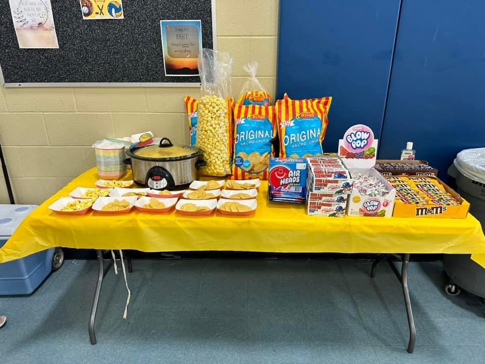 CiboloCreekES's tweet photo. Cub Crawl Teacher Experience… “Every Day is Game Day”  Games, crafts, concessions and fun had by all our winners!! @BoerneISD https://t.co/Efgmi6xbM6
