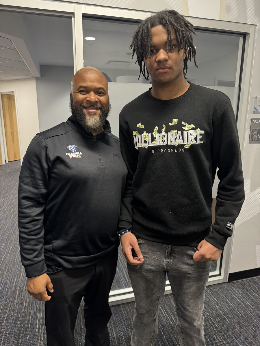 ChaseFosterII13's tweet photo. After a great visit @GeorgiaStateFB and conversation with @DellMcGee I am blessed to receive my 2nd offer from @GeorgiaStateFB  @hcbcg_jadams @CoachSherrerGT @CoachStoneO 

#LightitBlue #SoundTheHorn 

#CTFosterII13 #ChaseFosterII13 #ImBuiltD1ff3rent #Classof2028 https://t.co/KkhaUFits9
