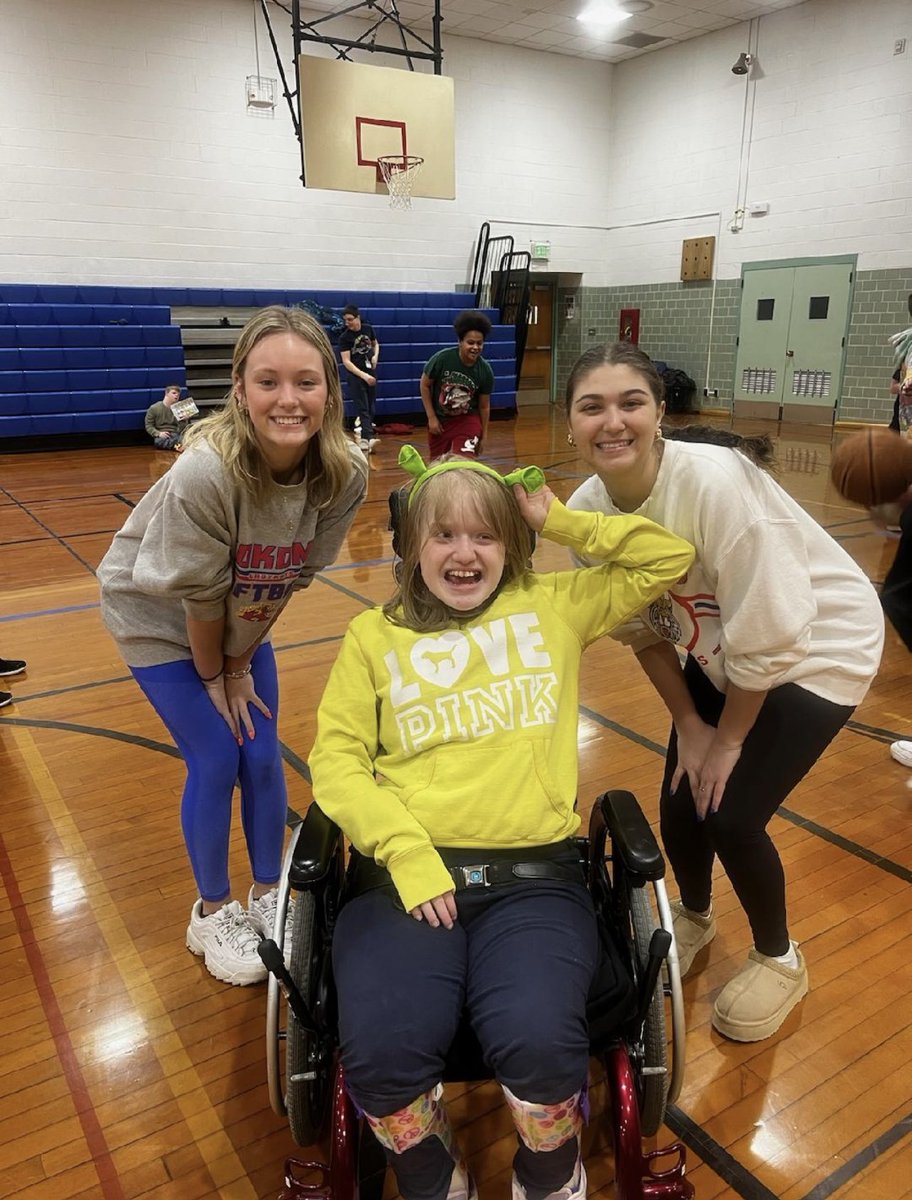 KHS seniors &amp; our Maple Crest Kats came together for Senior Give Back Day, creating lasting memories, sharing knowledge, and making new friends! Thank you to this amazing group who chose to spend their day with us! ❤️💙<a href="/Kats_Principal/">Principal Blessing</a>