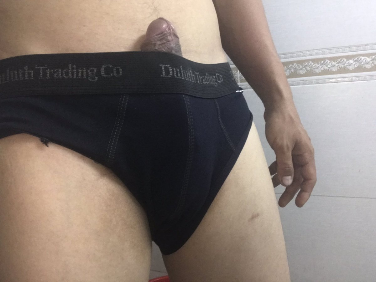 CuKent1's tweet photo. Hôm nay 8/3 nên là chị em ib mình tặng quà 8/3 nhé https://t.co/IrFRlRTPBn