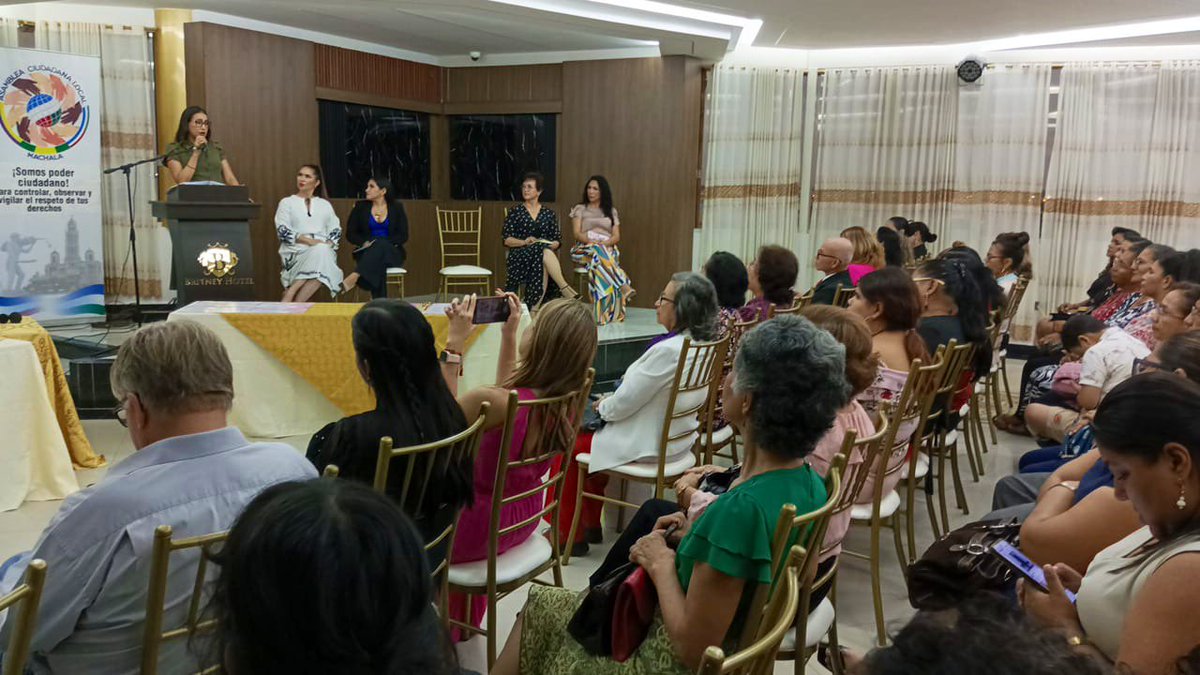 ElOroCJ's tweet photo. Directora Provincial del @ElOroCJ, @claudanchez1988, participa como ponente en la Conferencia “Mujer, Liderazgo y Violencia Política”, organizada por la Confederación Nacional de Periodistas de #Ecuador Núcleo de #ElOro y la  Asamblea Ciudadana Local. https://t.co/bMOPxEyEyS