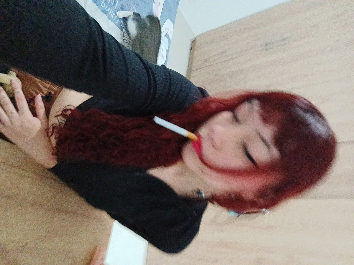 marwepping's tweet image. "se te enfría el plato x estar mirando el mío"