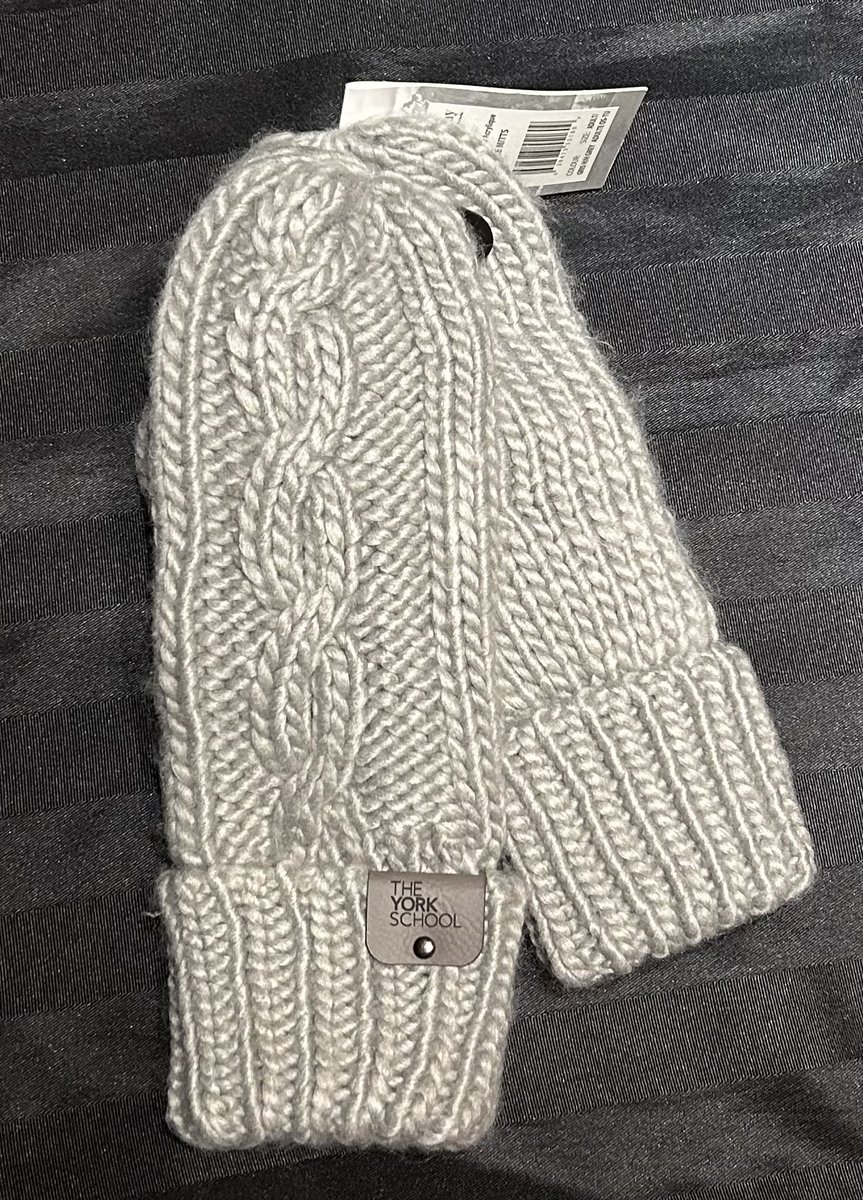 A wonderful day baking in French with the grade 6 students ⁦<a href="/theyorkschool/">The York School</a>⁩   Bien fait les chefs!🧑‍🍳⚜️👩‍🍳