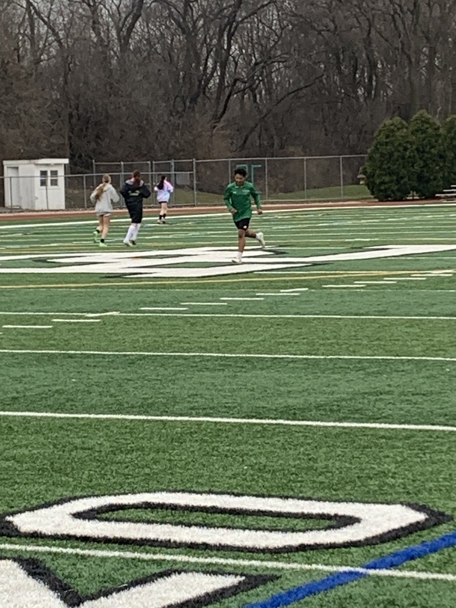 PCCeltics's tweet image. One program in action.  Members of the boys team Jovanny Gonzalez, Jimmy Piko, James Lee and Luke McCalister took the time out of their day to help with the girls practice today.  The Celtic Soccer Family is 💪.   #oneprogram #celticsoccerfamily @PCHS_Celtics @PcWeare