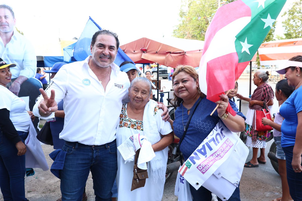 JULIANZACARIASC's tweet photo. ARRANCAMOS LA TARDE VISITANDO #HUHÍ.
Saludando y platicando con los vecinos es como realmente conoces sus necesidades. Mi responsabilidad es el #compromisoContigo. ✌️ https://t.co/dDpTeP5zDt