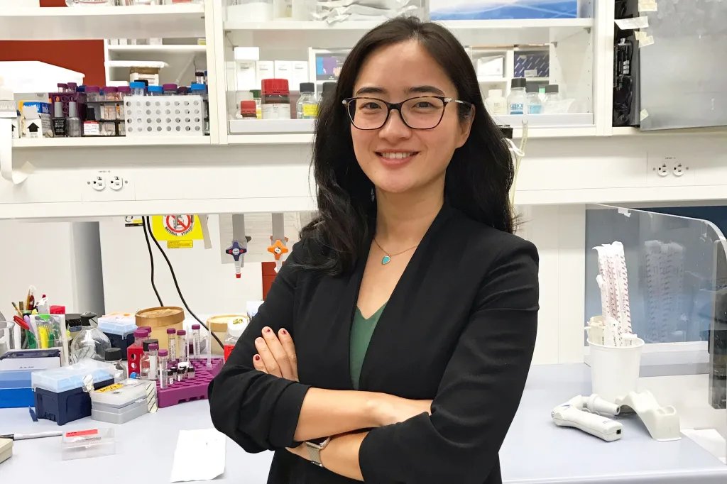 Happy International Women's Day - throughout today we are featuring three remarkable females here at #UNSWSOVS. First up we have Dr Daisy Shu. Click on the link below to read more about Daisy's journey as an International Woman in Eye Research. bit.ly/48MY1Wj…