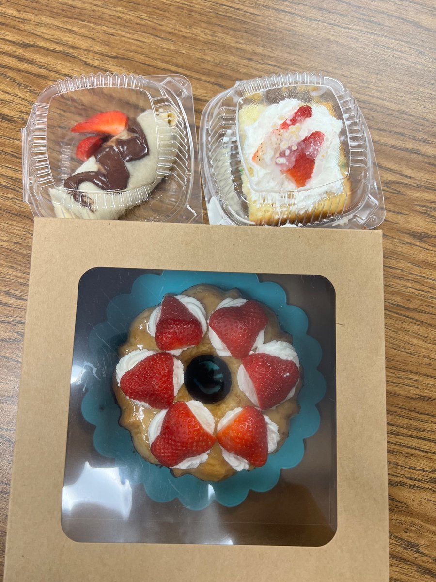 So excited to see a former student who’s now in high school and she baked some delicious desserts ☺️😋🤤