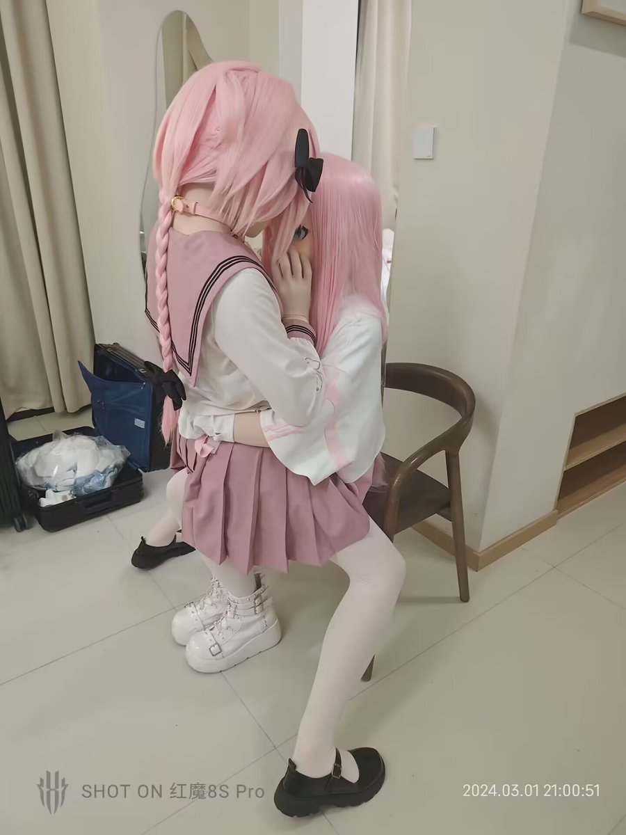 zutter5202's tweet photo. 哎～小情侣～
#kigurumi #孤独摇滚 #阿斯托尔福 https://t.co/oPzG07KCbi