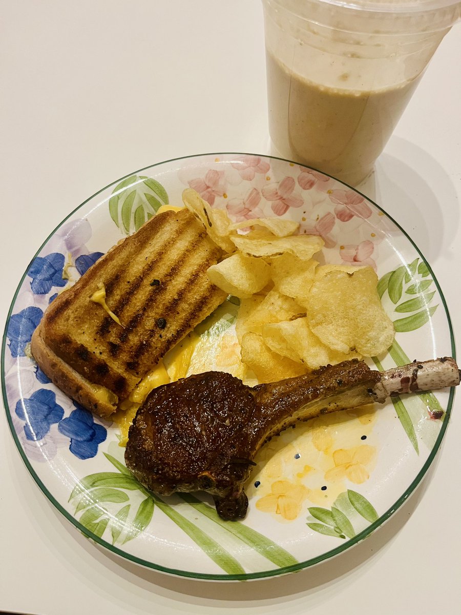 #FineDining One lamb chop, half grilled cheese, handful of chips and  PB Protein shake.
