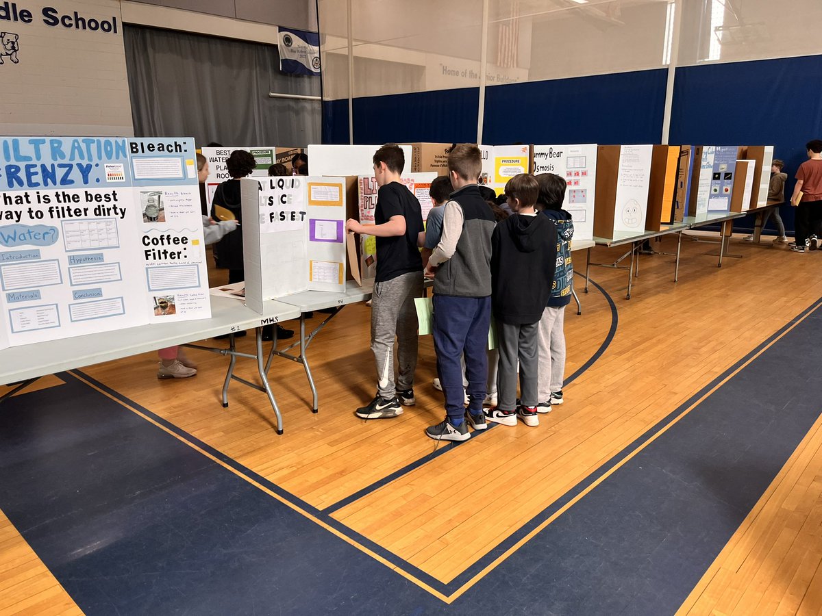 klemerich's tweet photo. Students explored the science fair during the day with a scavenger hunt activity! What an engaging way to experience the fair! Thanks, Mr. Ronk, for putting it together for everyone! #MetuchenSTEM @MSD_Caputo @E_M_S_Principal @DrTaniaHerzog https://t.co/iKZOYL4gti