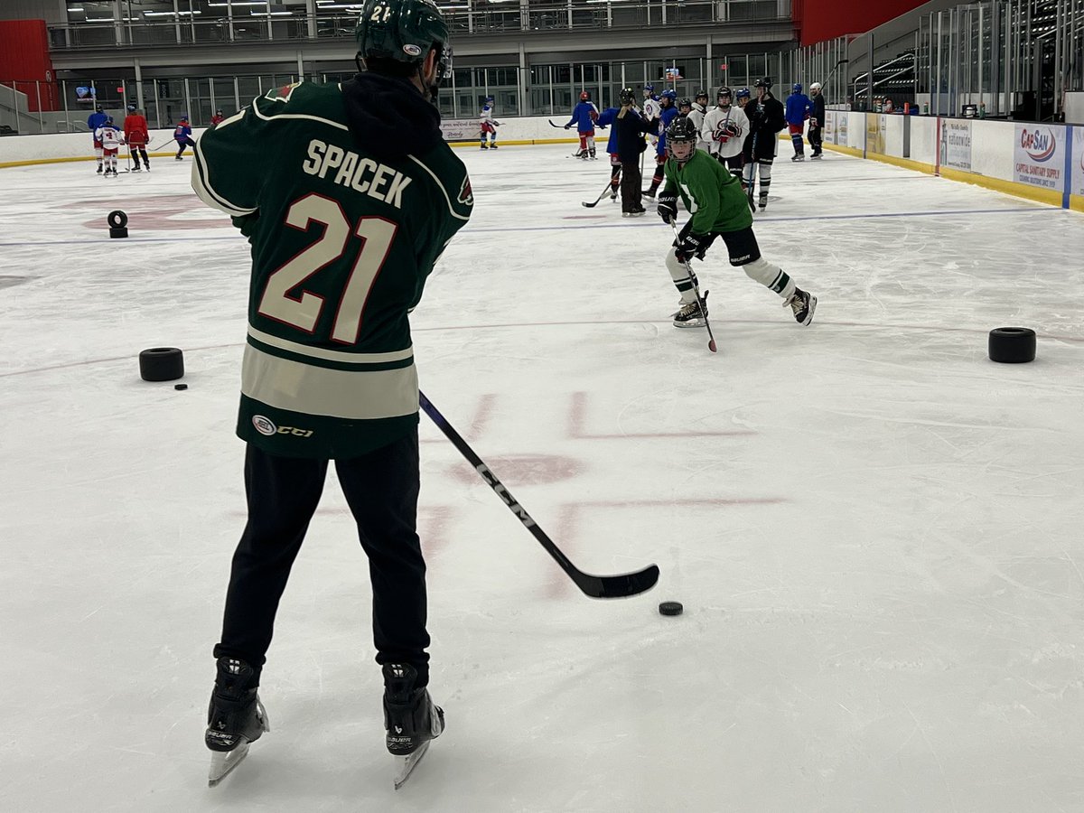 IAWild's tweet photo. Big shout out to the Lady Wild for letting us crash practice tonight! 

@DMYHA1 | #ItStartsInDSM https://t.co/g7m4PSGm9M