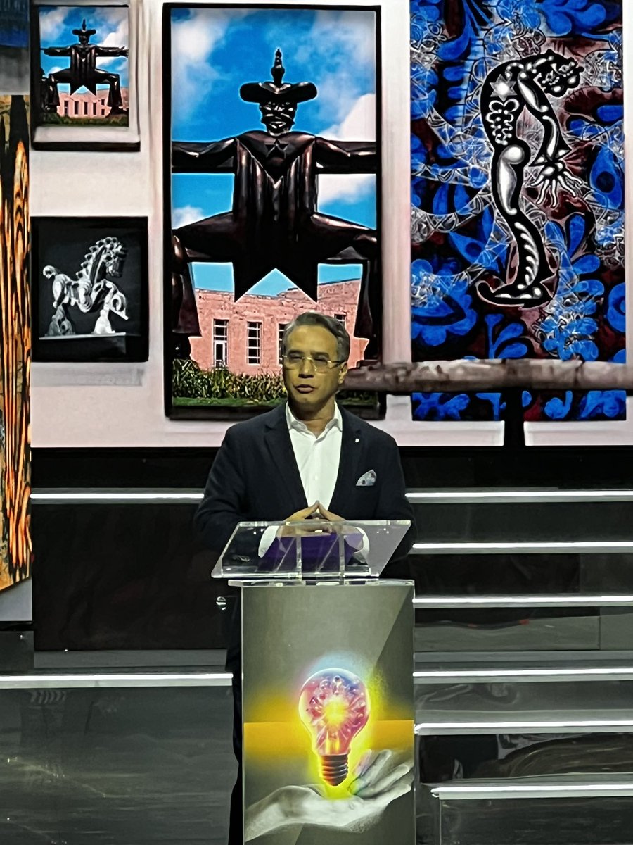 CentroRSalinas's tweet photo. @Marian_L_Tupy @CatoInstitute @MCaruso_Cabrera @FukuyamaFrancis El artista Carlos Luna (@clunaart) comparte su historia, una travesía en busca de la libertad y la forma en que a través de su obra puede plasmar su visión.

“La libertad demanda sacrificio” https://t.co/I6nTfGllUB