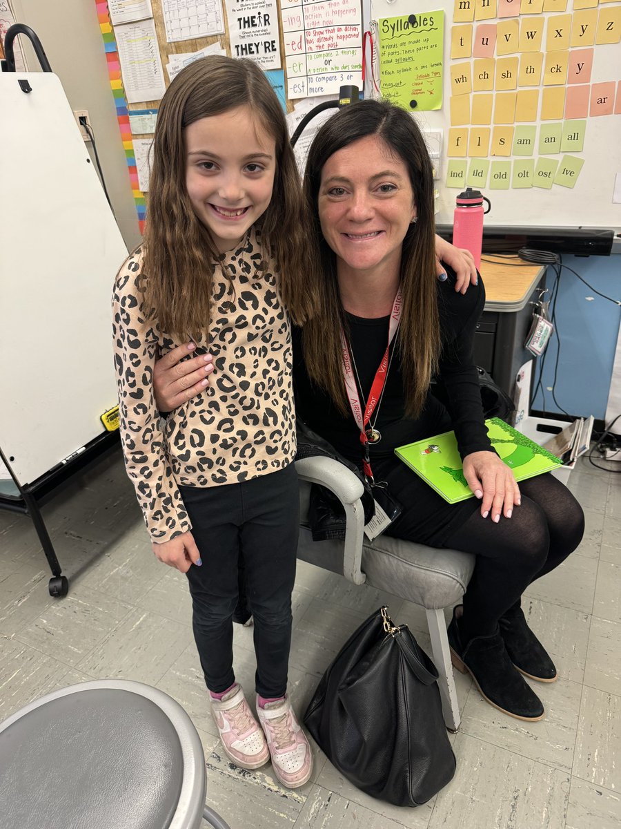 MissMigliore's tweet photo. A big thank you to all of our class parents who came in to read for Read Across America Week! I loved seeing the smiles on my students faces when their parent arrived to help us celebrate our love for reading!!!📚❤️ @RobertHunterES https://t.co/pAfq98TX9V